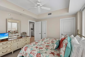 Summer House Ln 402B-S1709-022.jpg