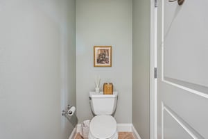 Summer House Ln 402B-S1709-028.jpg