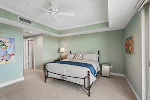 Summer House Ln 402B-S1709-031.jpg