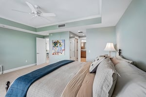 Summer House Ln 402B-S1709-032.jpg