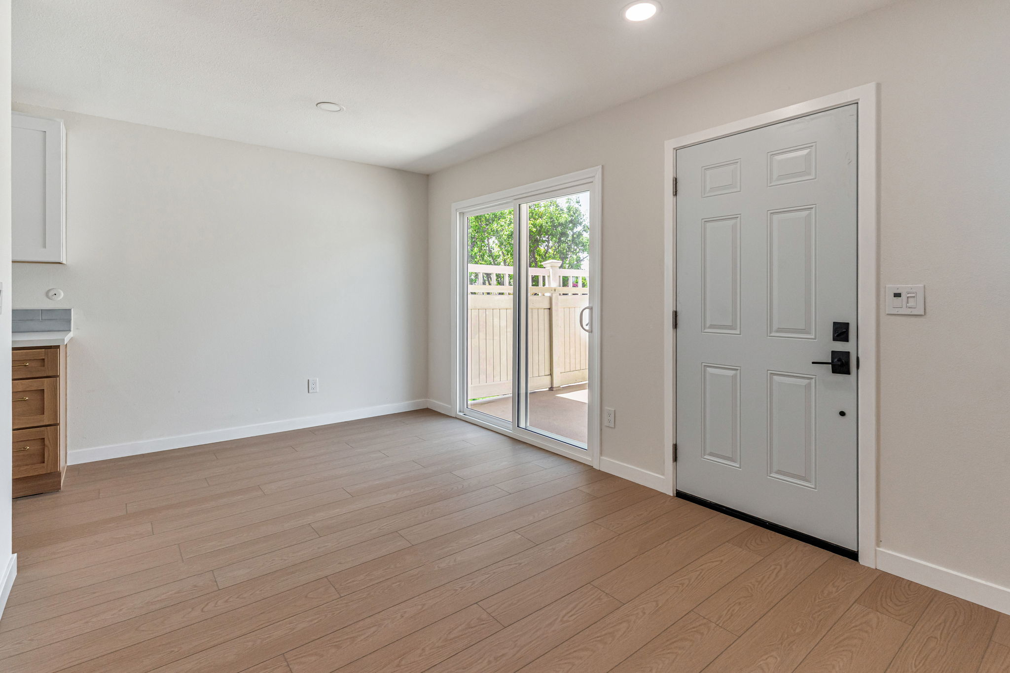 006_1640 W 235th St unit d