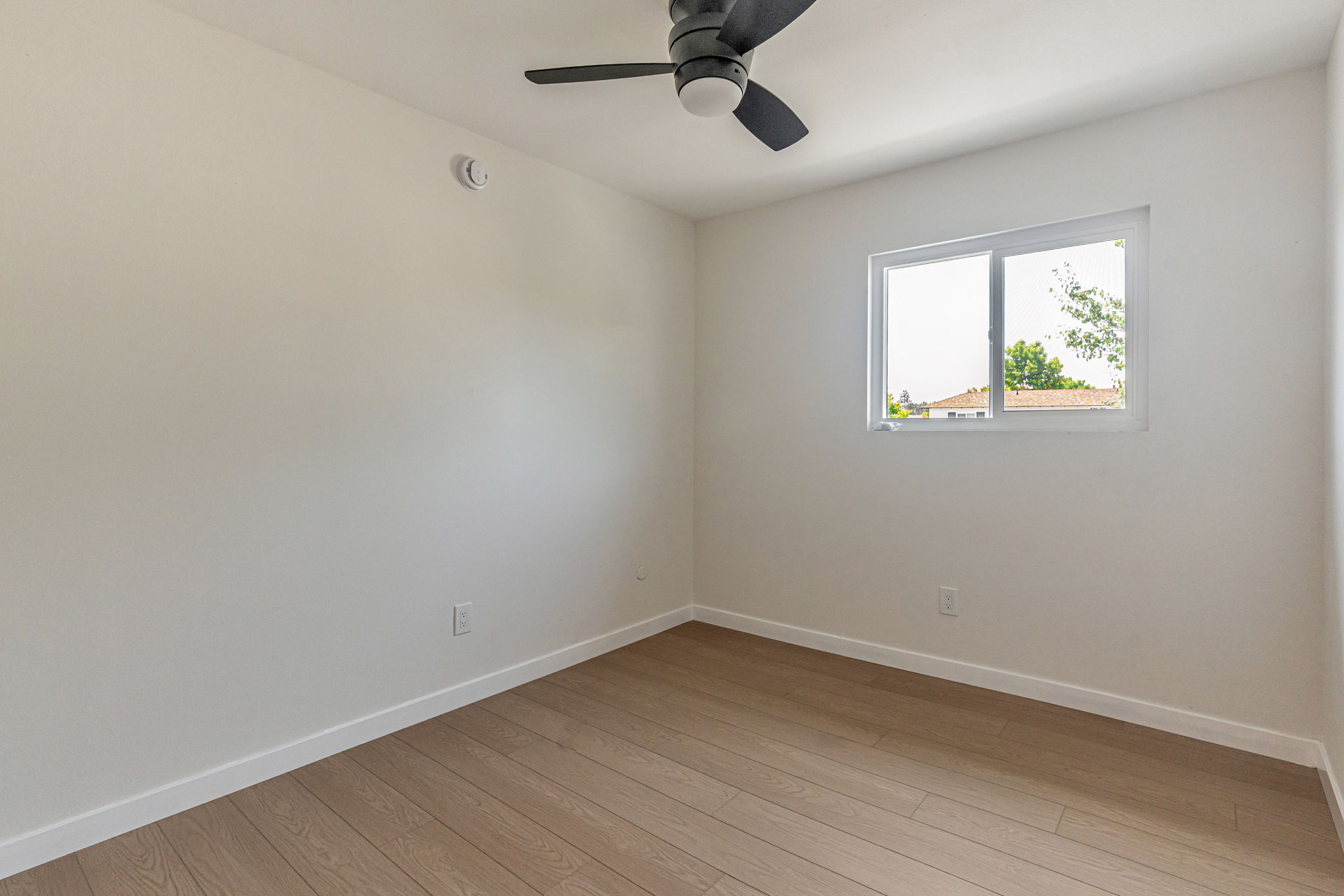 017_1640 W 235th St unit d