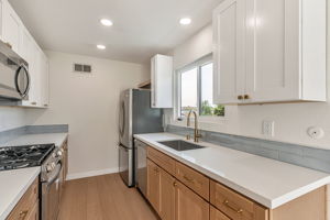 008_1640 W 235th St unit d