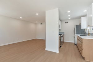011_1640 W 235th St unit d