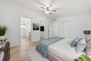 JBPHOTOHOMES0039 virtually staged.jpeg