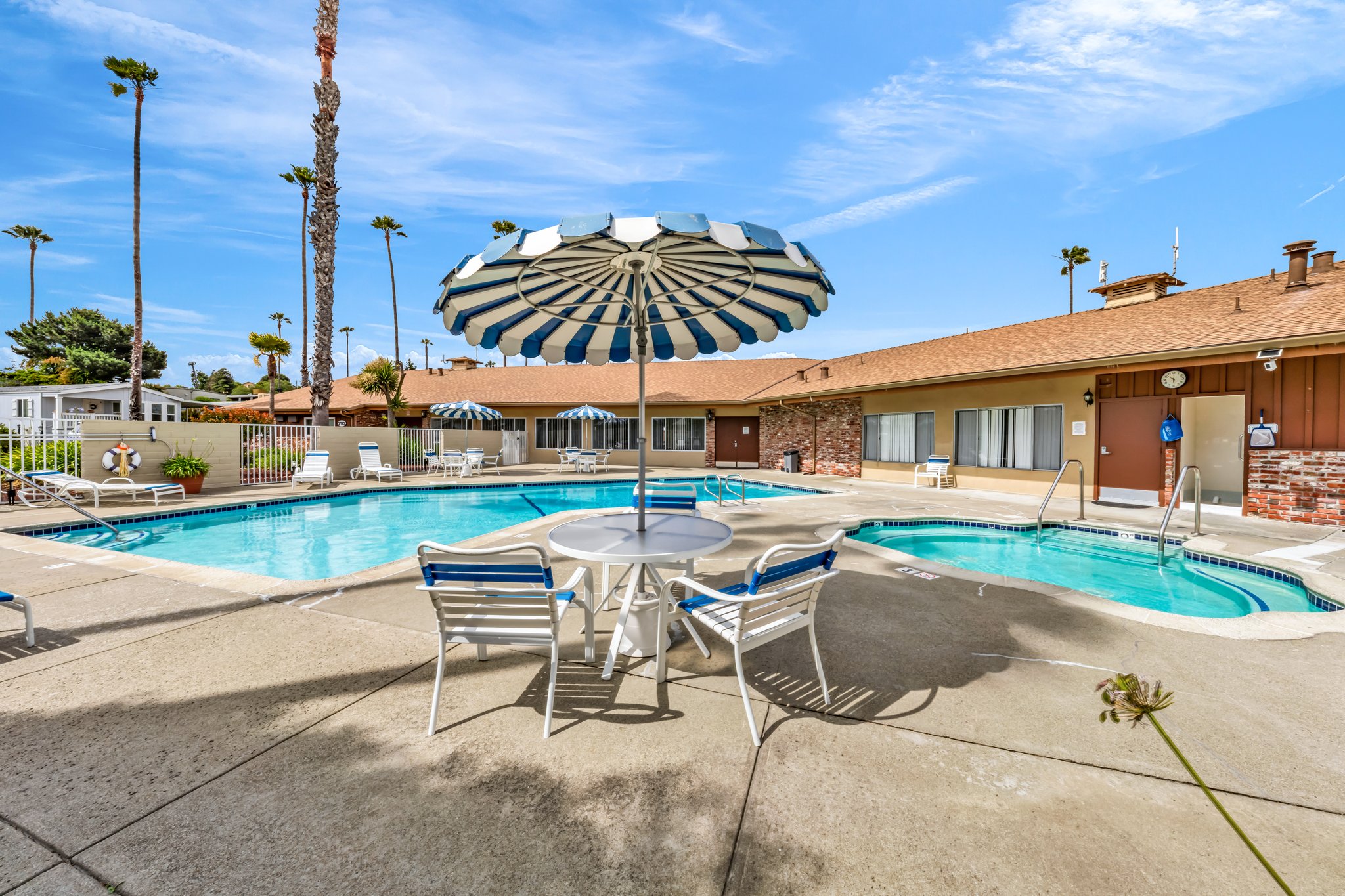 Community Pool & Spa