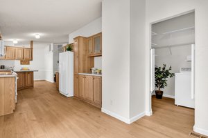 Kitchen/Breakfast Area