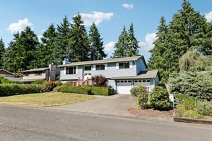 92 Ave E-S1806-002.jpg