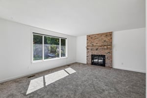 92 Ave E-S1806-010.jpg
