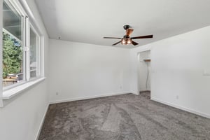 92 Ave E-S1806-025.jpg