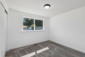 92 Ave E-S1806-027.jpg