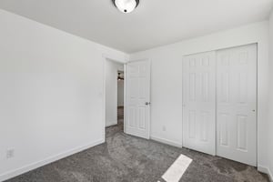 92 Ave E-S1806-028.jpg