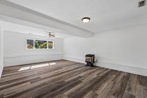 92 Ave E-S1806-034.jpg