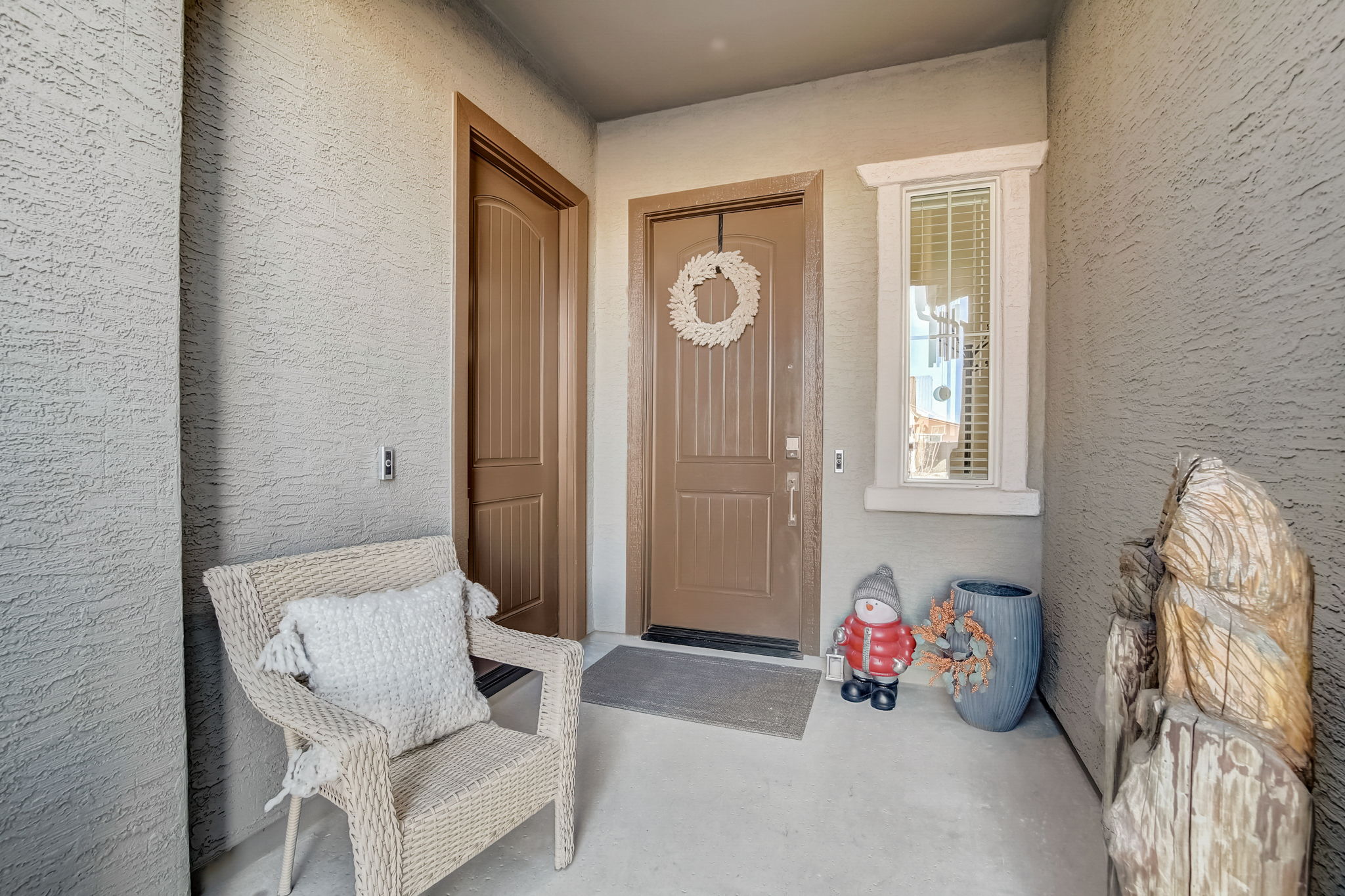 W Alameda Rd-004