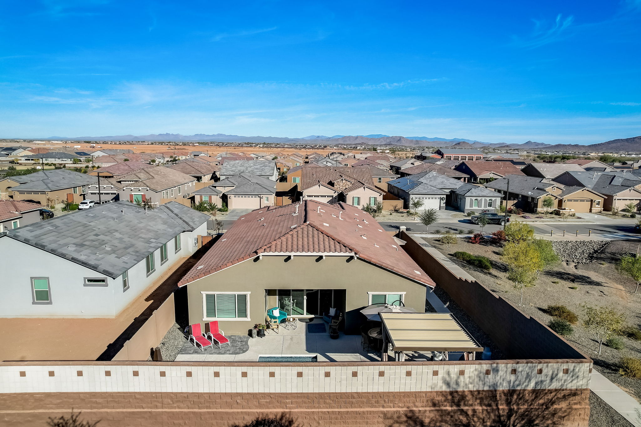 W Alameda Rd-058