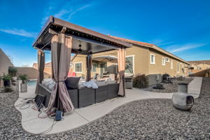 W Alameda Rd-033