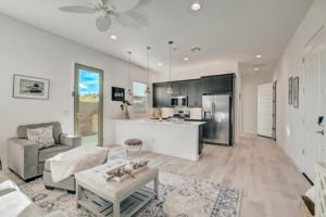 W Alameda Rd-008