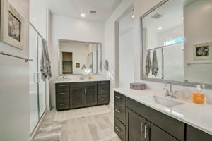 W Alameda Rd-027