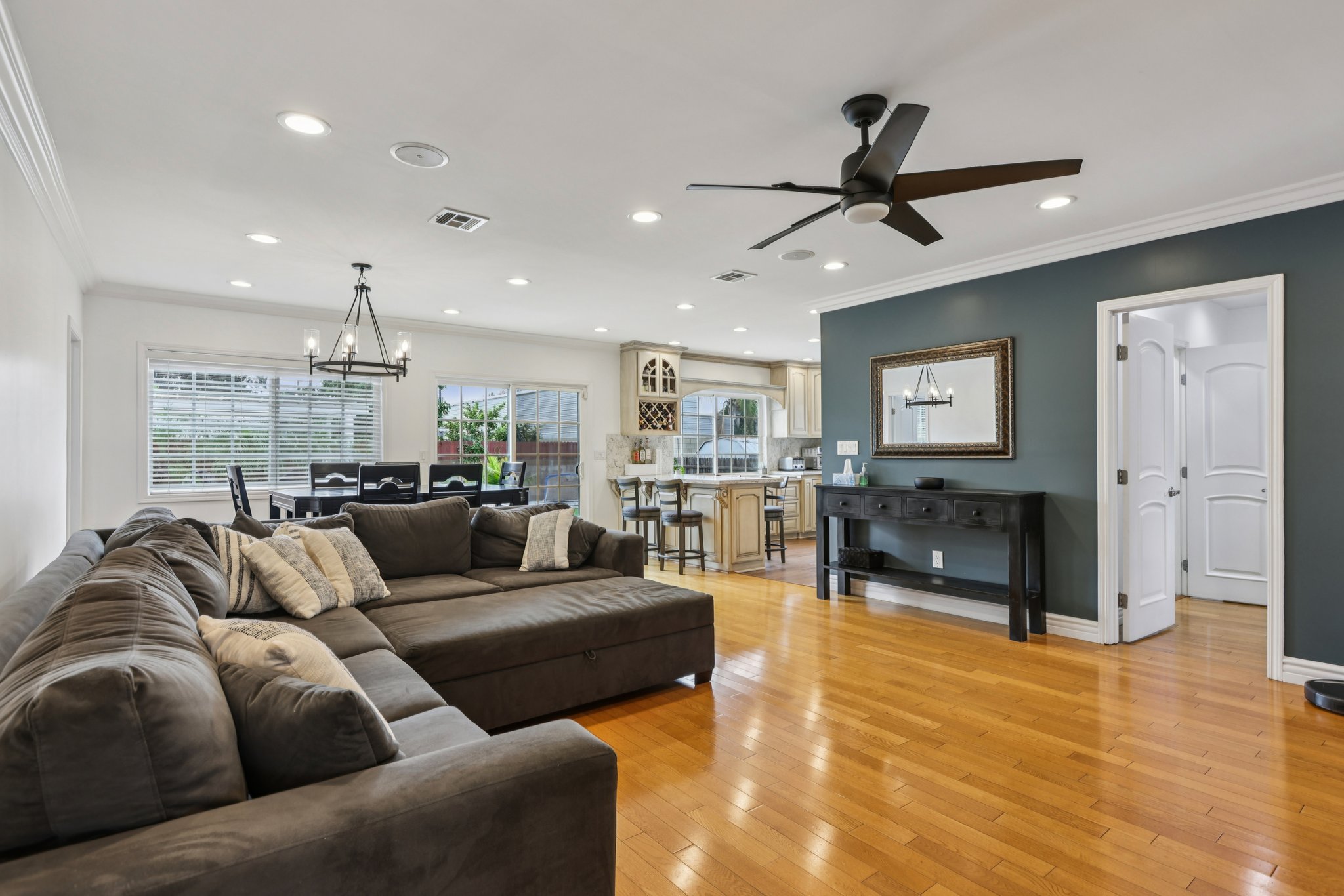 16410 Francisquito Ave, La Puente-006.jpg