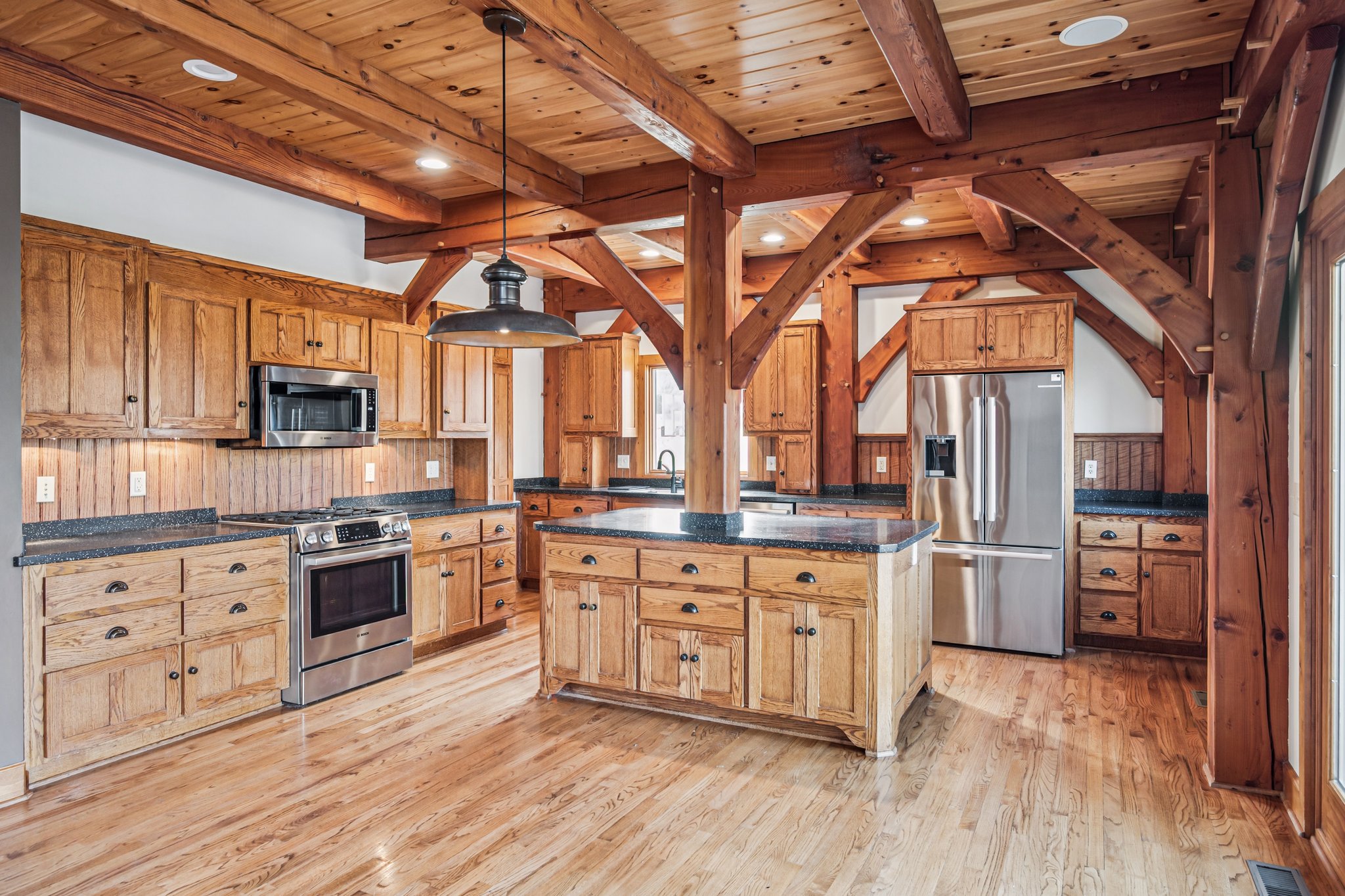 7691 - 16410 NE 121st Terrace_009.jpg