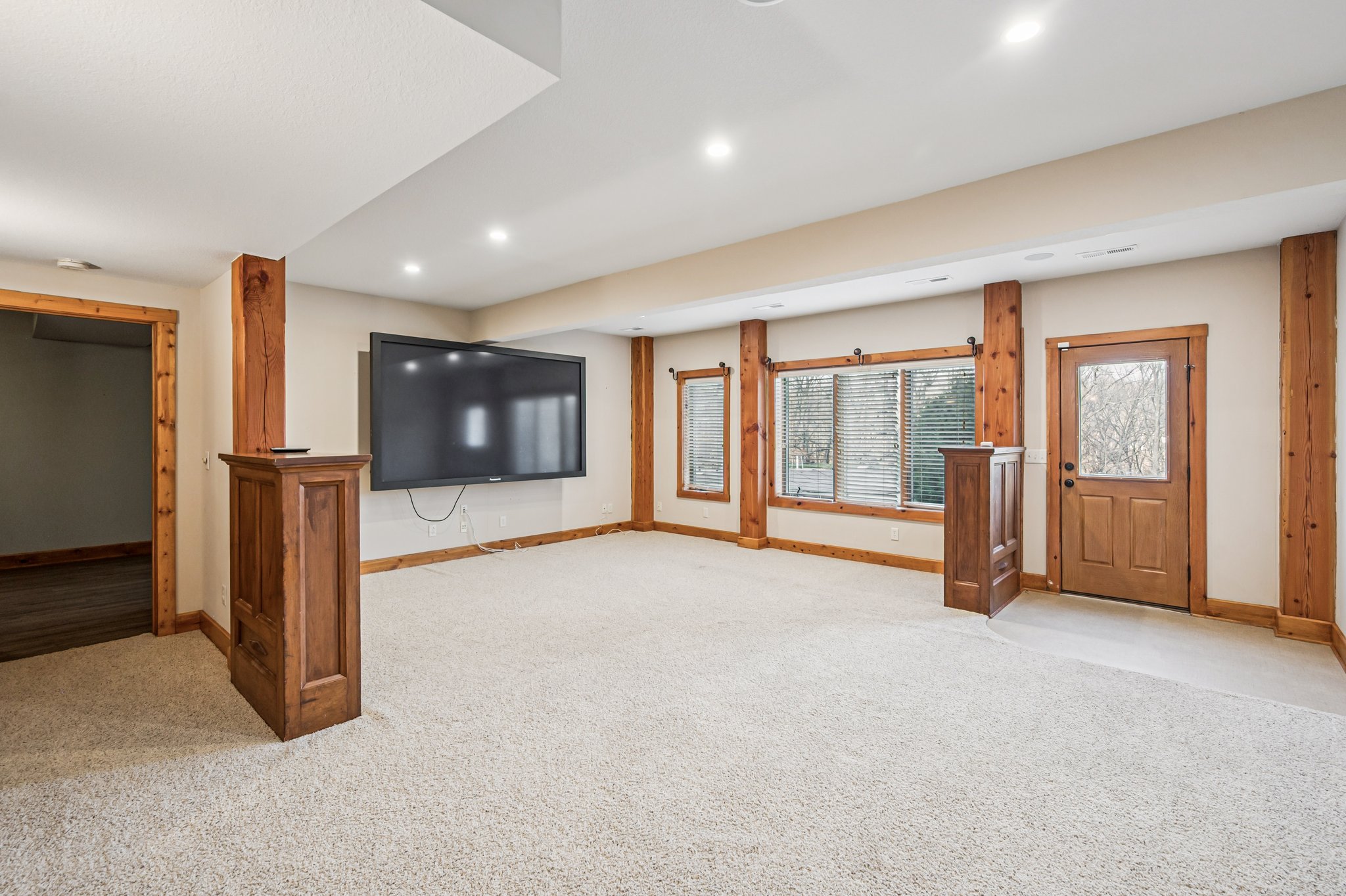 7691 - 16410 NE 121st Terrace_017.jpg