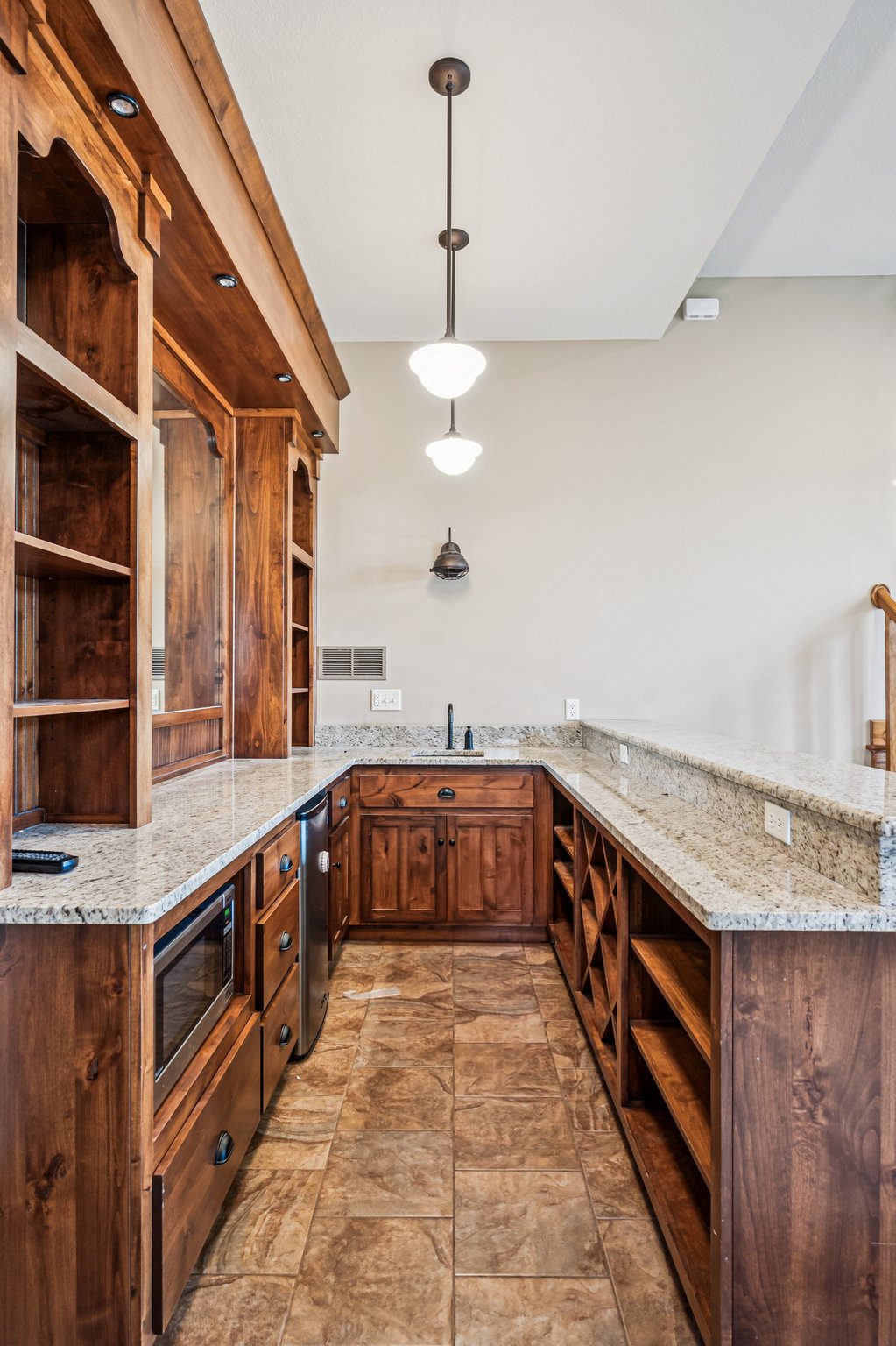 7691 - 16410 NE 121st Terrace_024.jpg