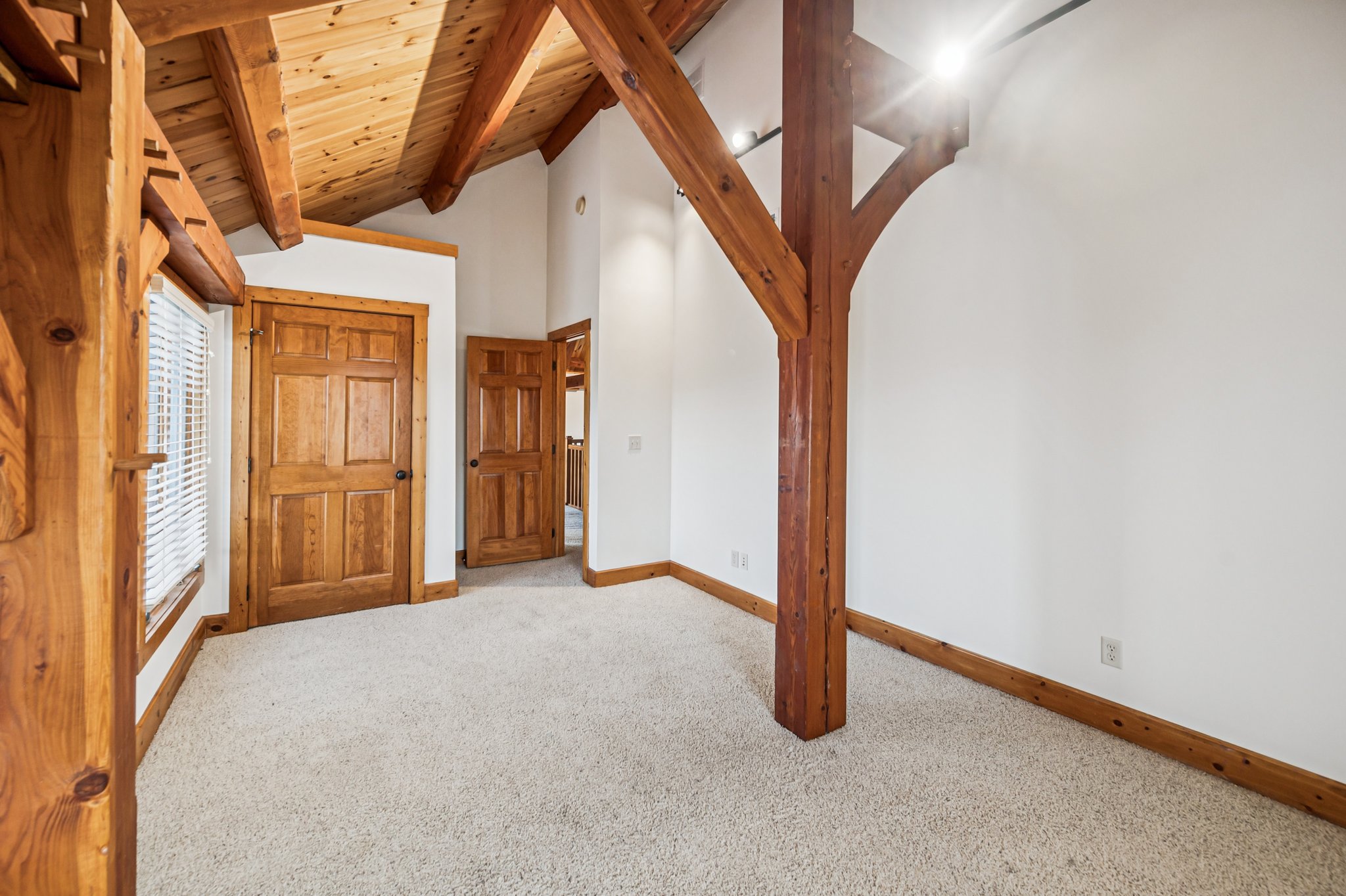 7691 - 16410 NE 121st Terrace_029.jpg