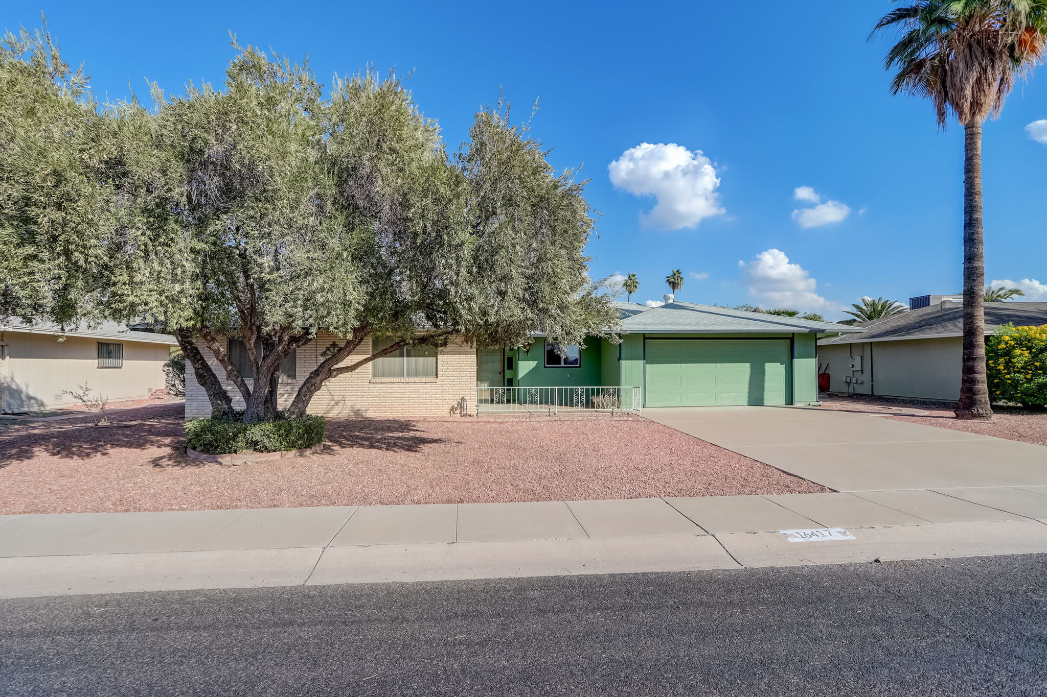 N 111th Ave-002