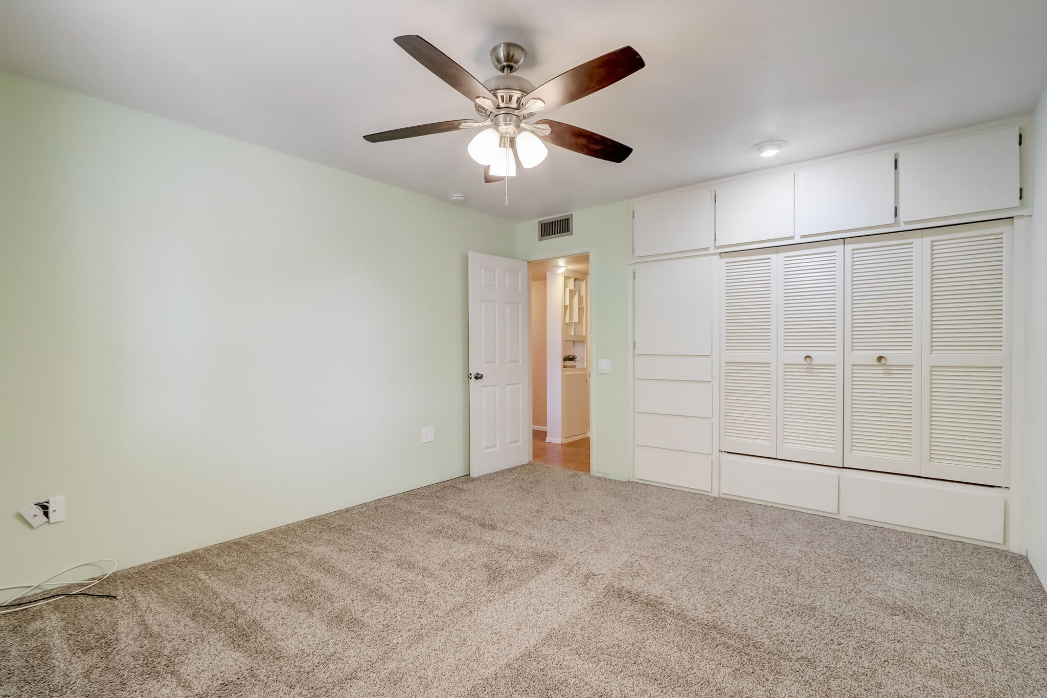 N 111th Ave-020