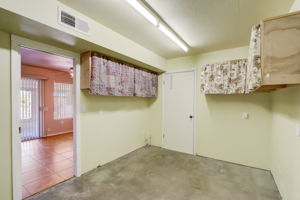N 111th Ave-029