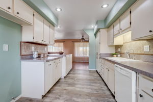N 111th Ave-011