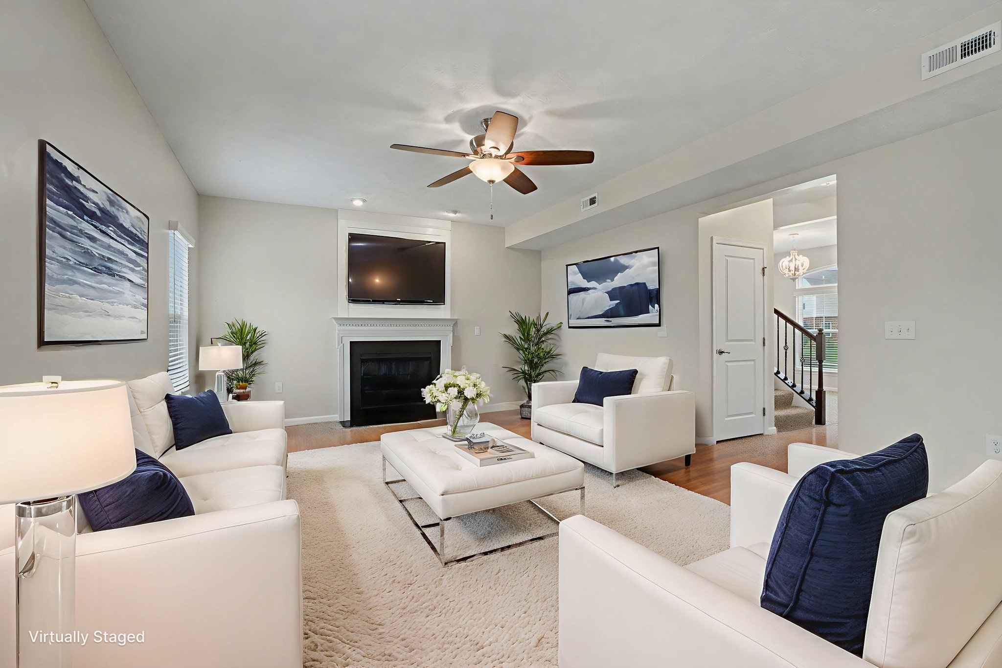 DSC03115 virtually staged.jpeg