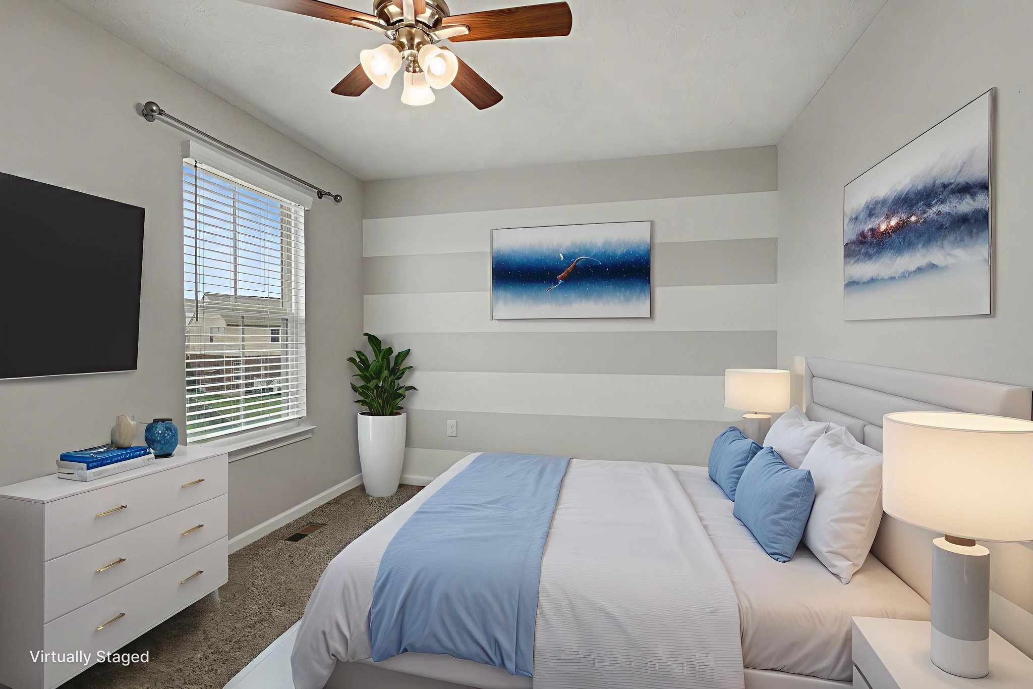 DSC03236 virtually staged.jpeg