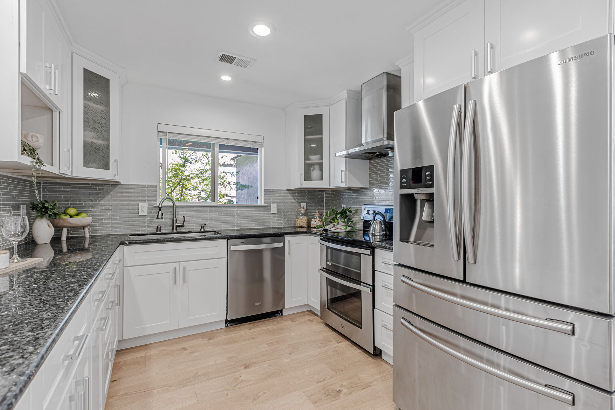 017_1642 Orchard View Dr