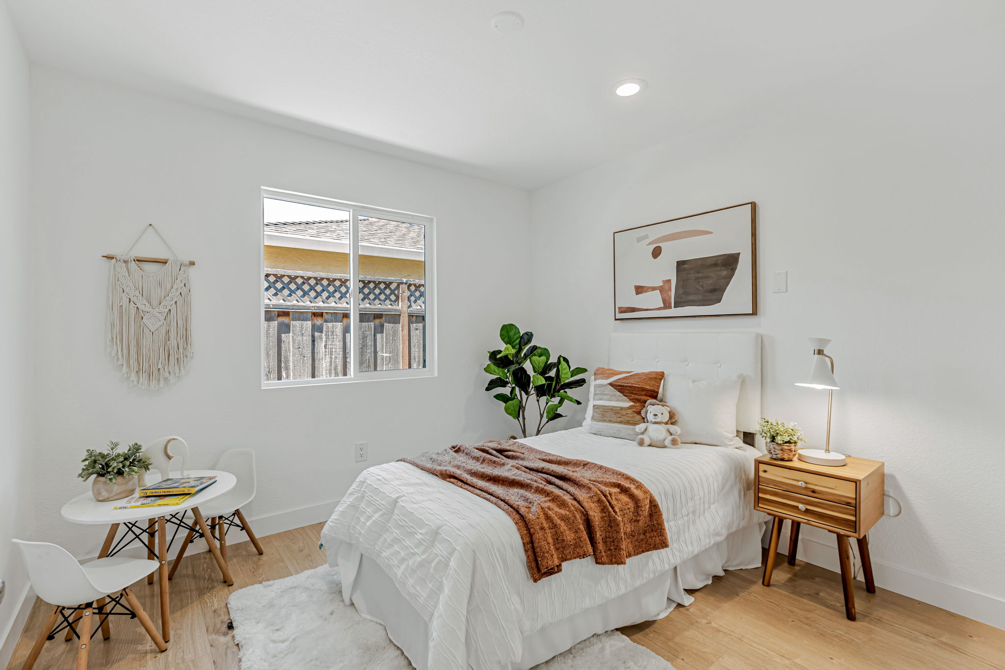 023_1642 Orchard View Dr