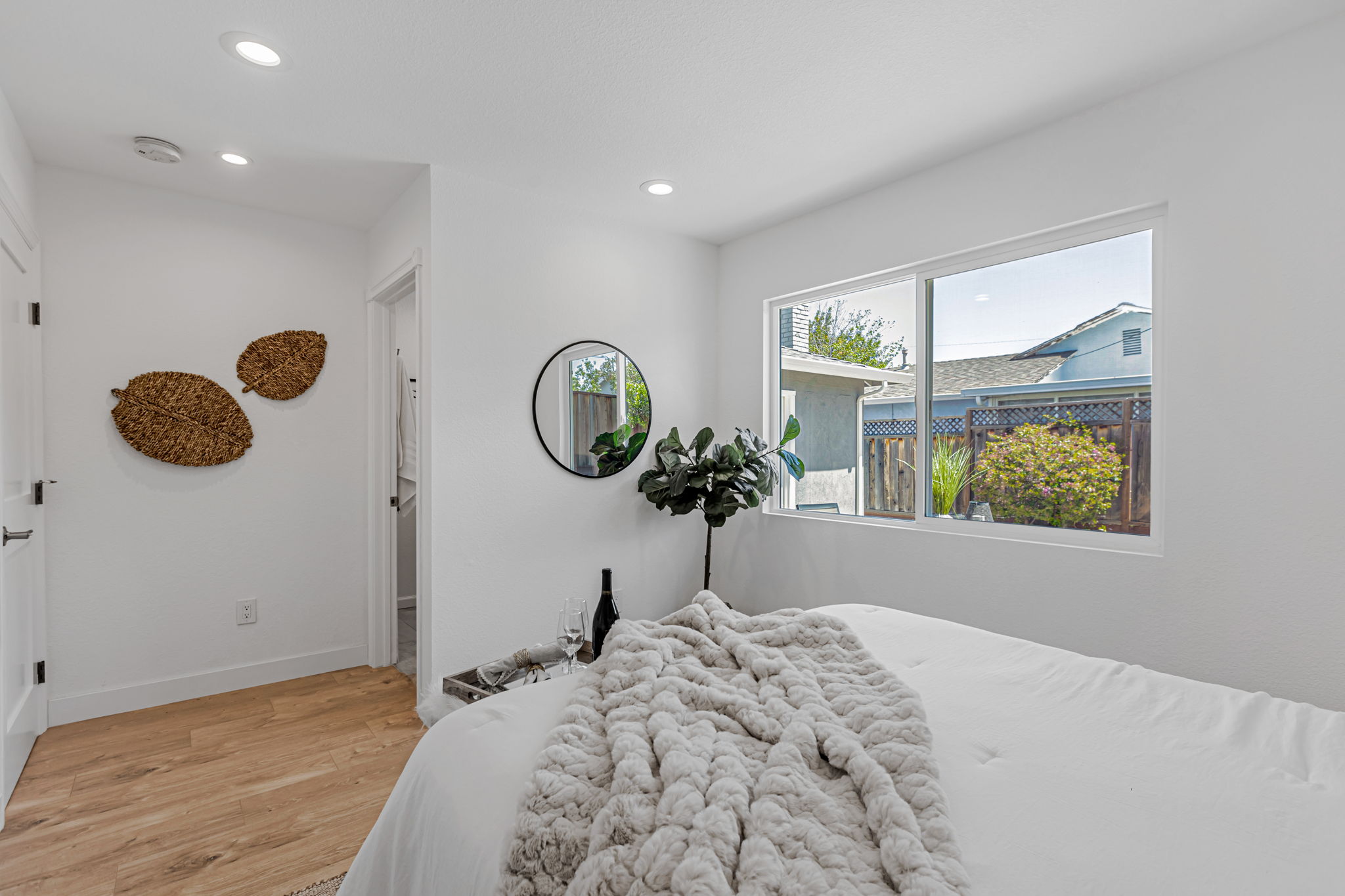 028_1642 Orchard View Dr