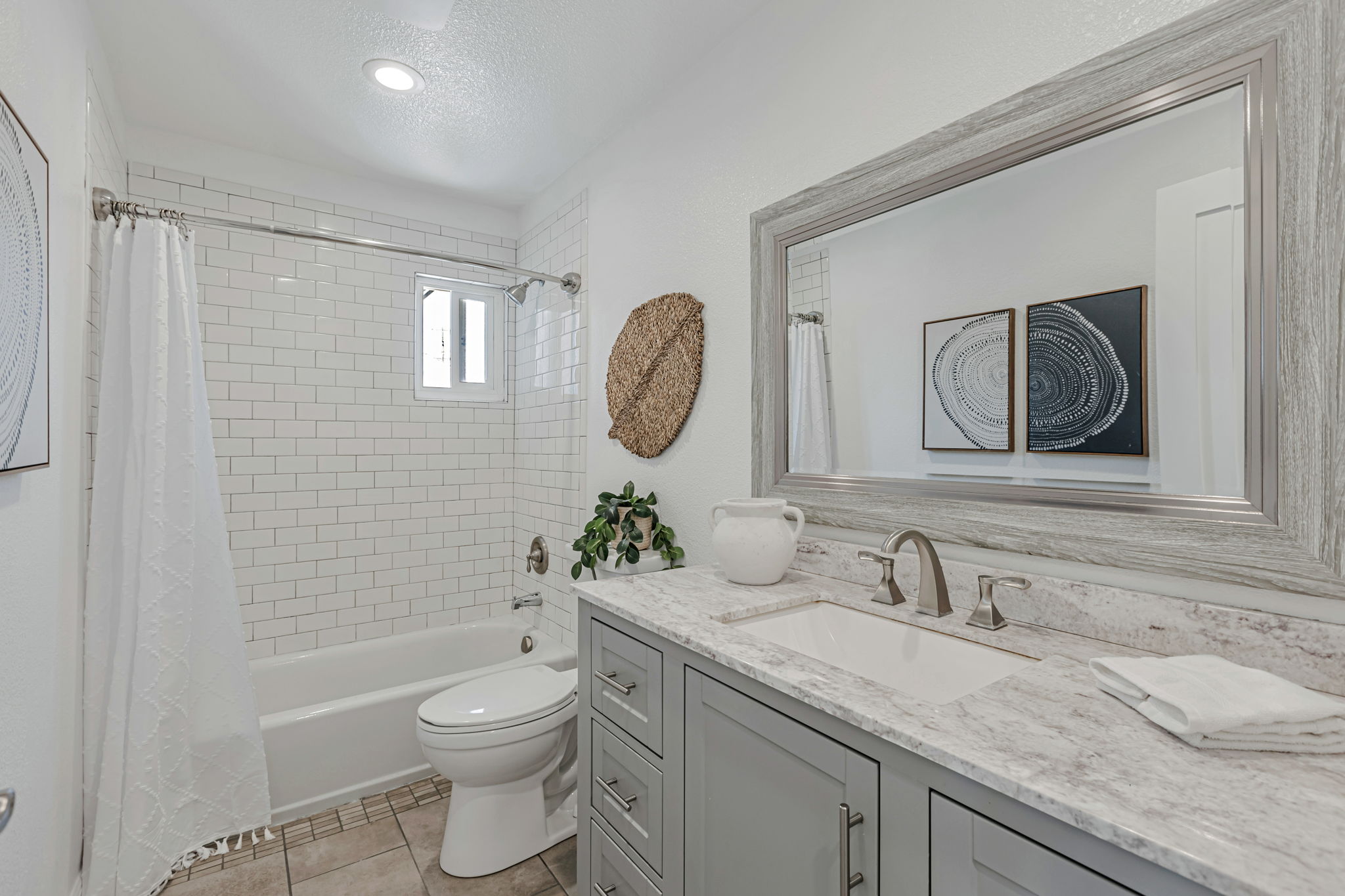 033_1642 Orchard View Dr