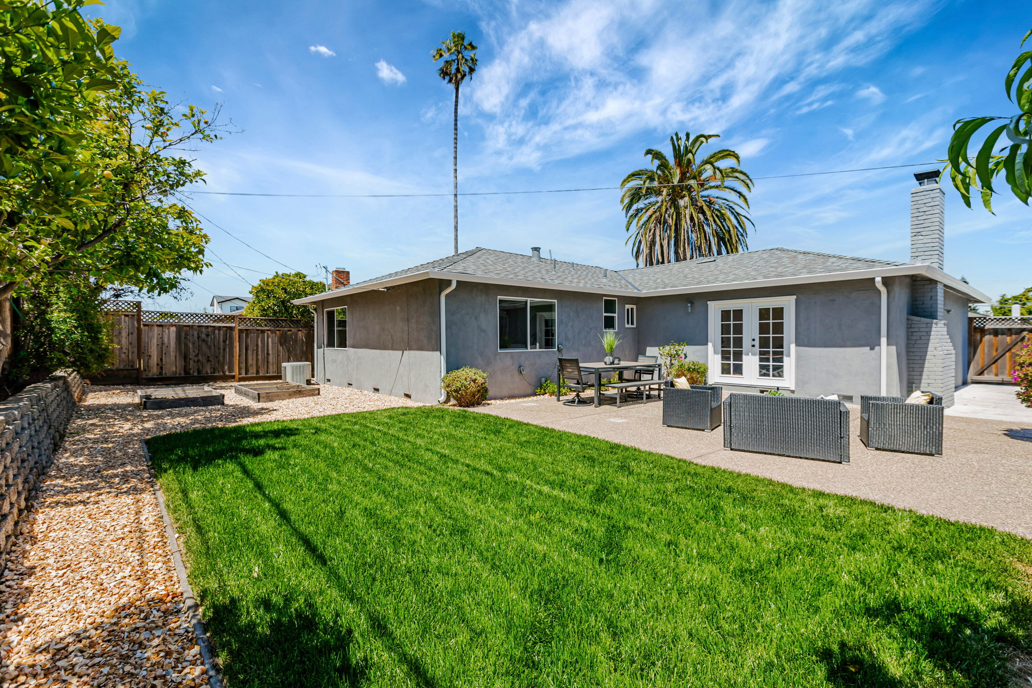 042_1642 Orchard View Dr