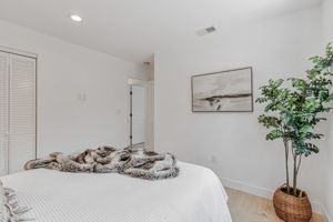 025_1642 Orchard View Dr
