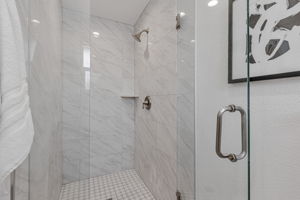 032_1642 Orchard View Dr