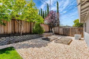 039_1642 Orchard View Dr