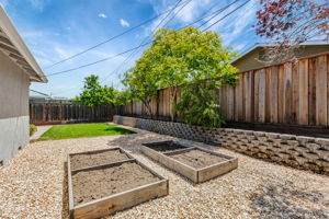 040_1642 Orchard View Dr