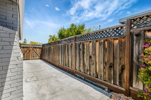 045_1642 Orchard View Dr
