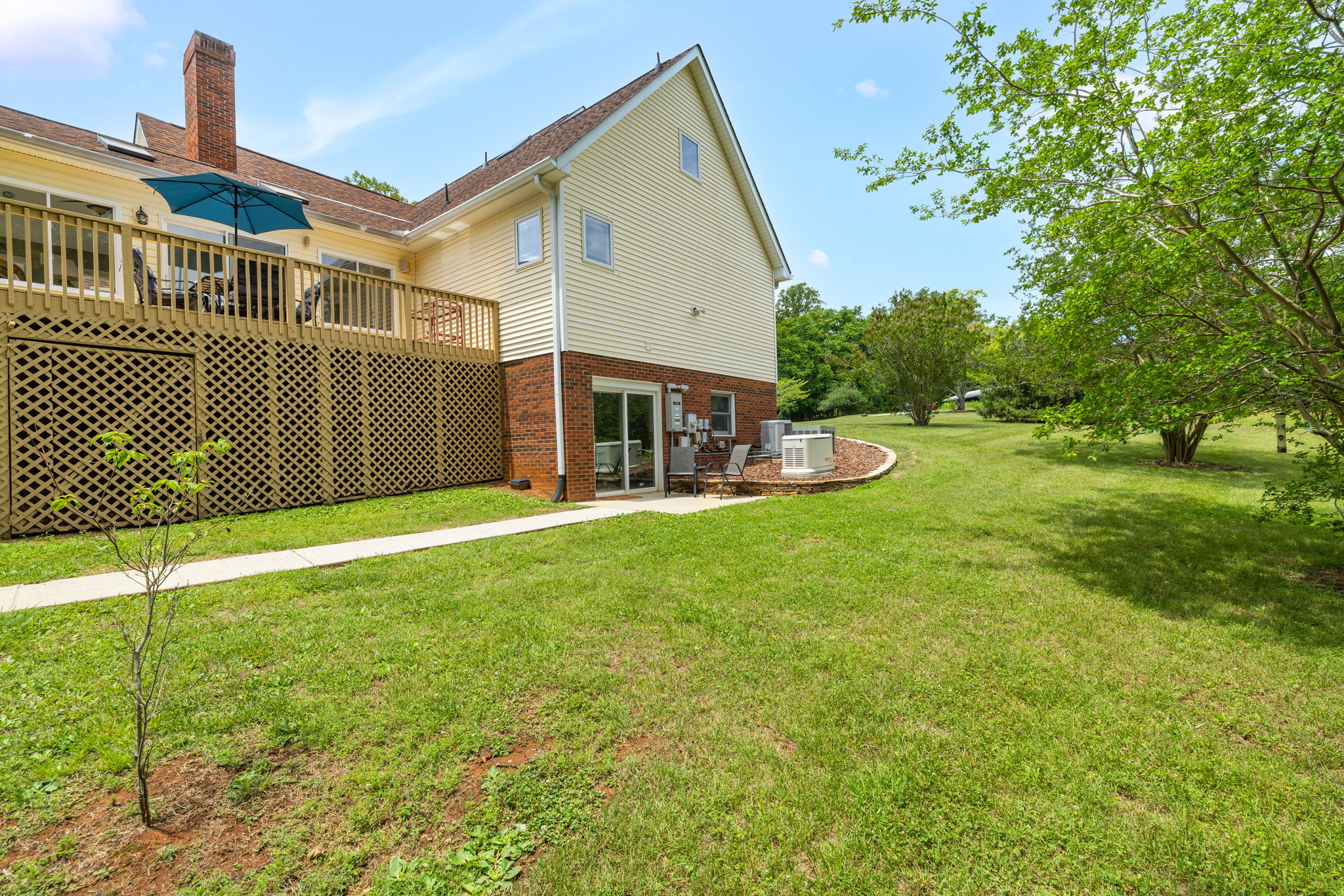 1642 Rhodes Loop -75
