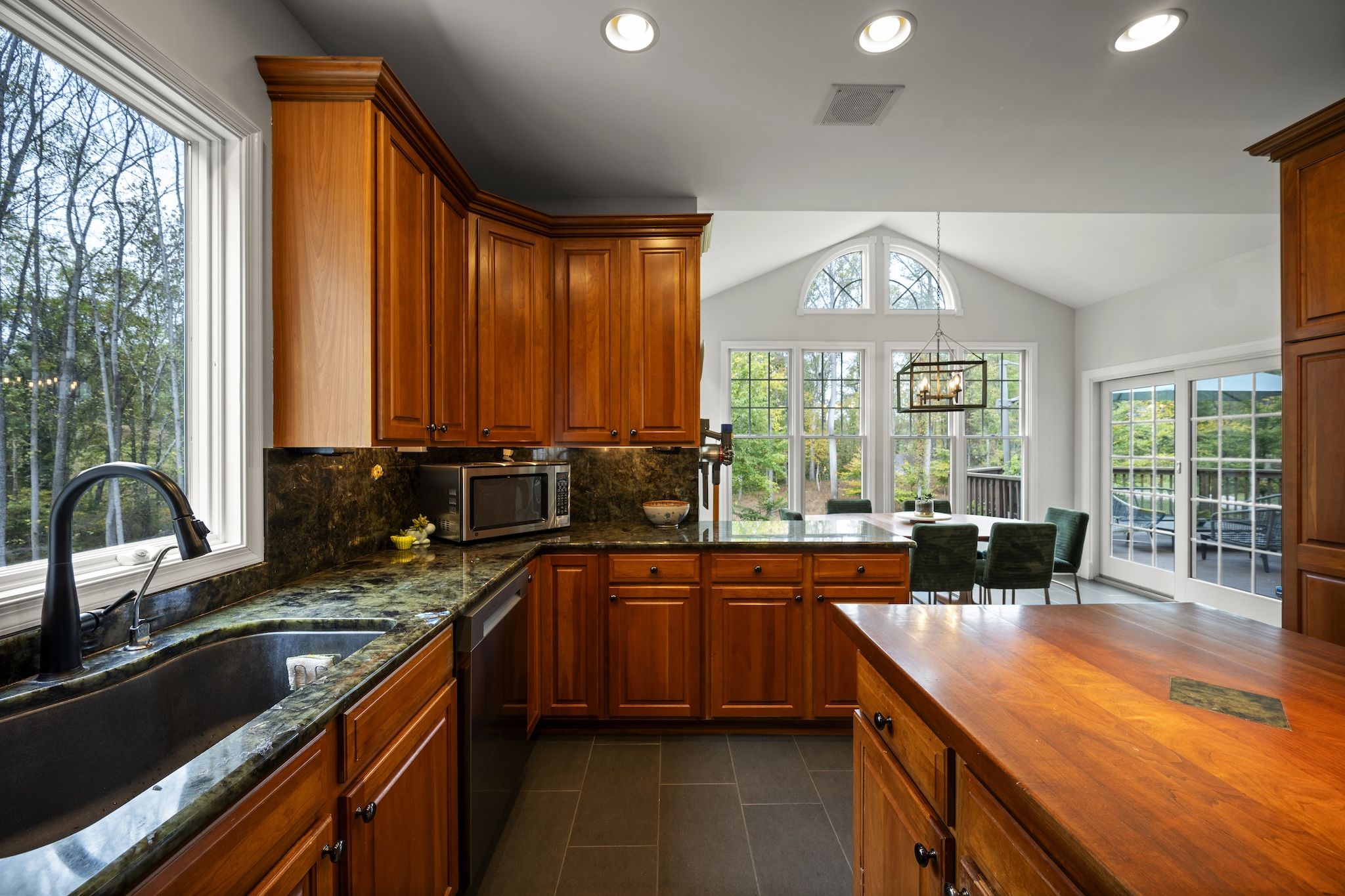 1642 Worthington 21