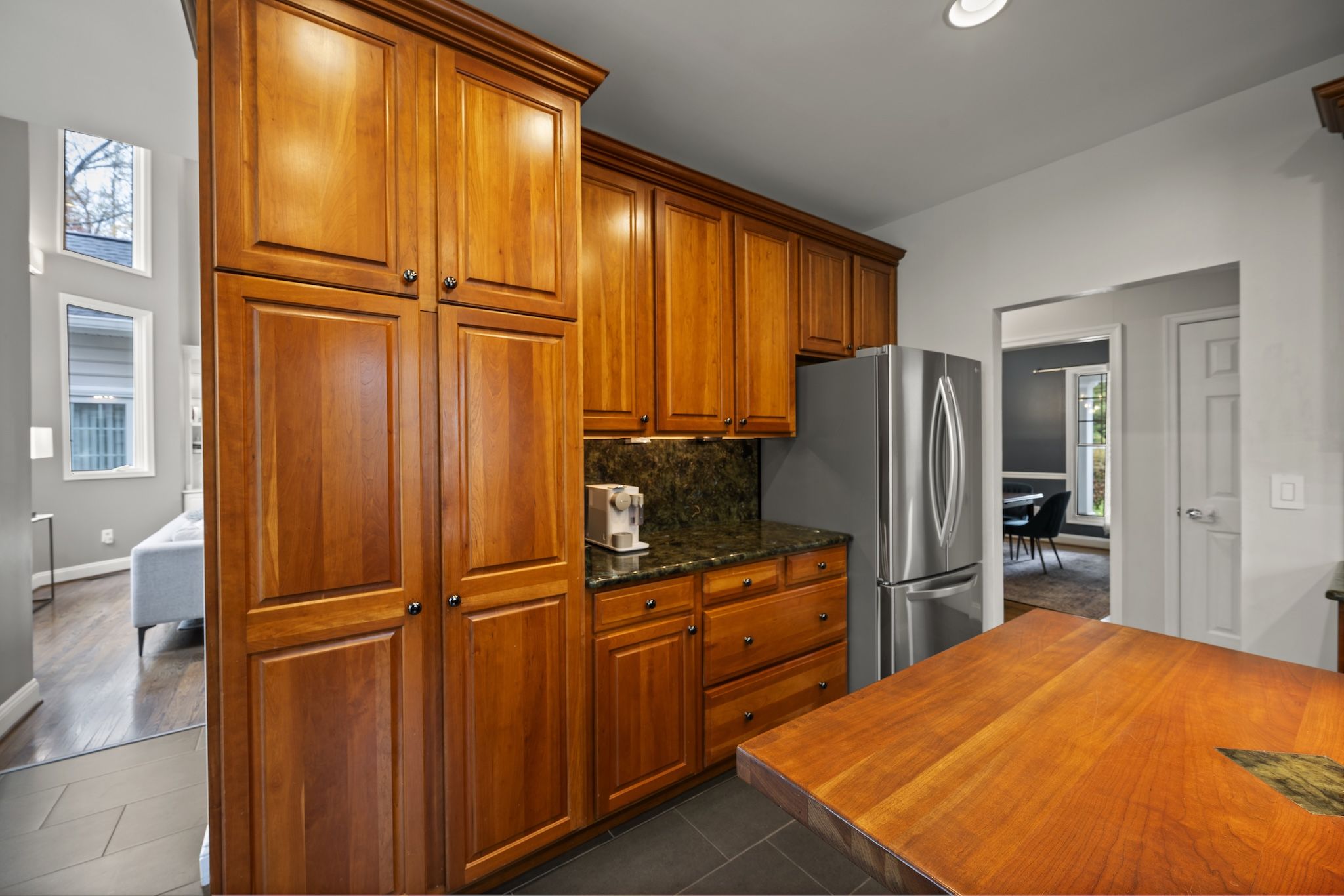1642 Worthington 22
