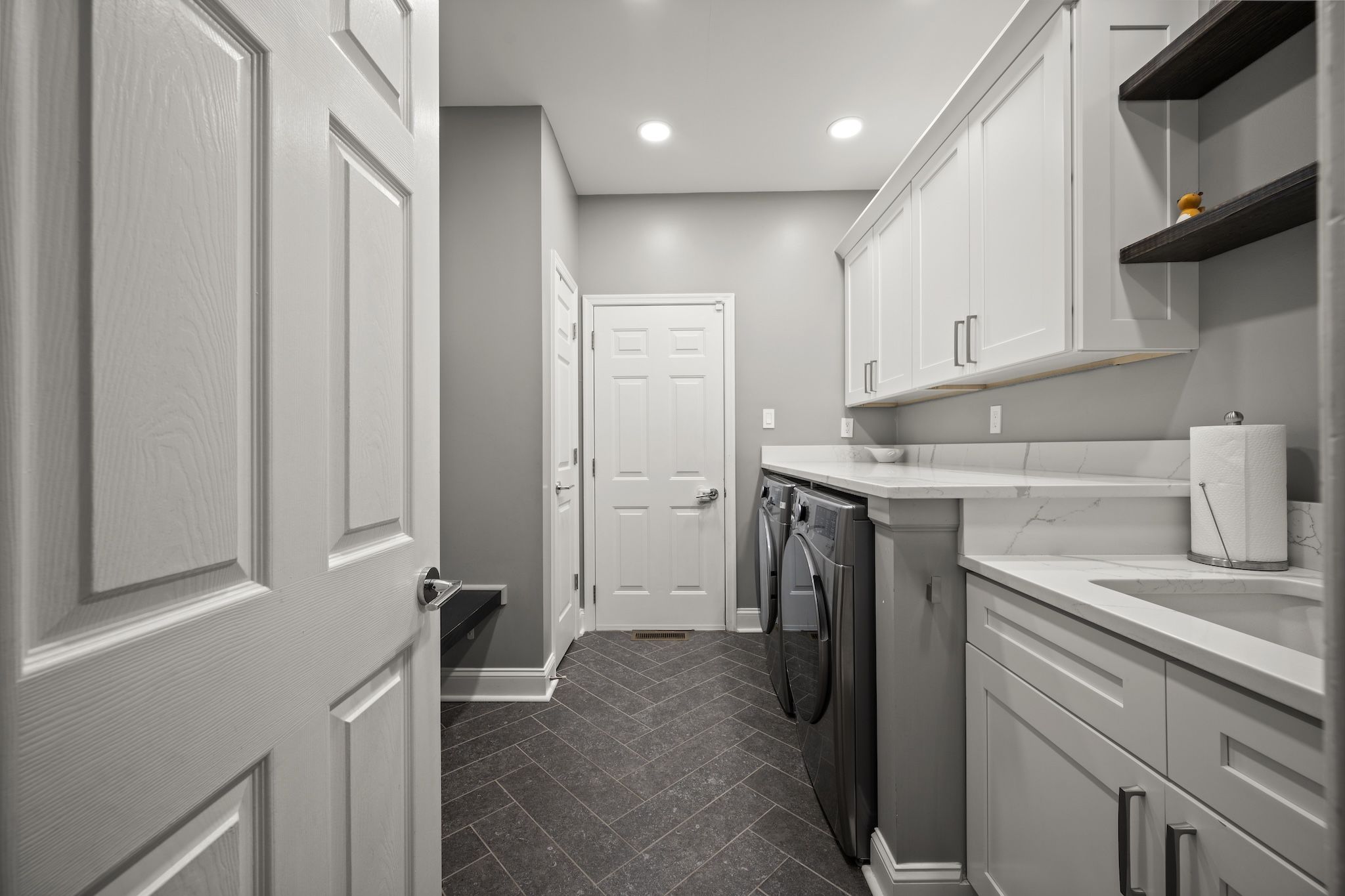 1642 Worthington 24