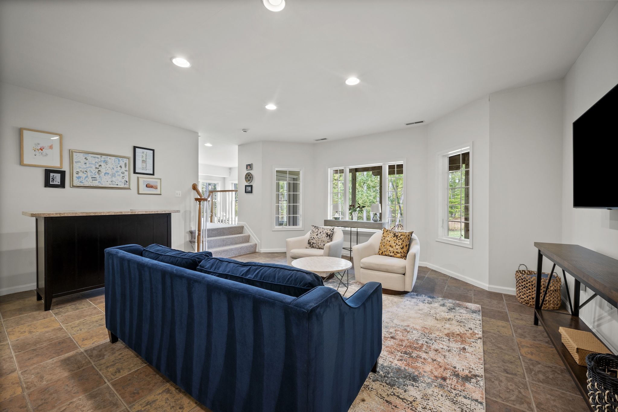 1642 Worthington 77