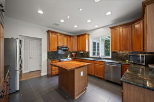 1642 Worthington 17