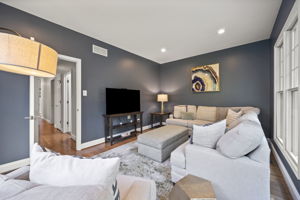 1642 Worthington 29